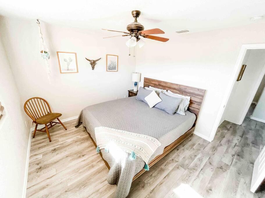 Private View On The Lake Side Of 95! Sleeps 16 Lake Havasu City Eksteriør billede