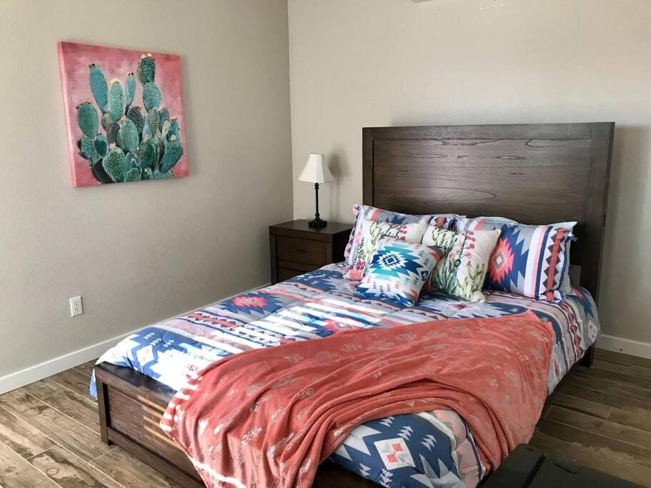 Private View On The Lake Side Of 95! Sleeps 16 Lake Havasu City Eksteriør billede