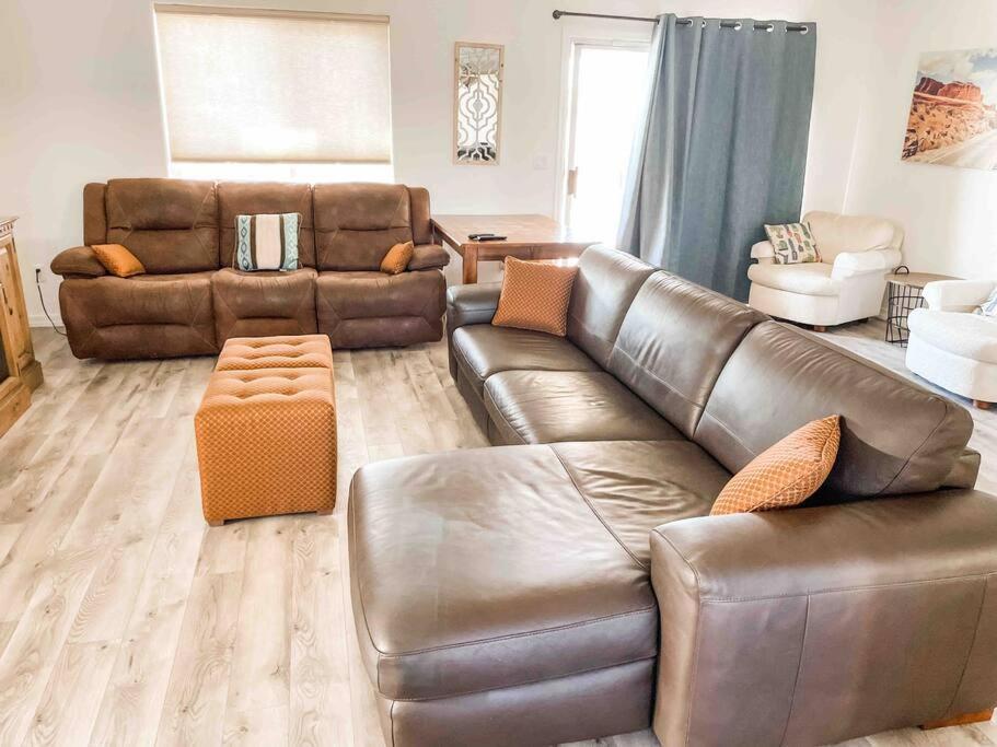 Private View On The Lake Side Of 95! Sleeps 16 Lake Havasu City Eksteriør billede