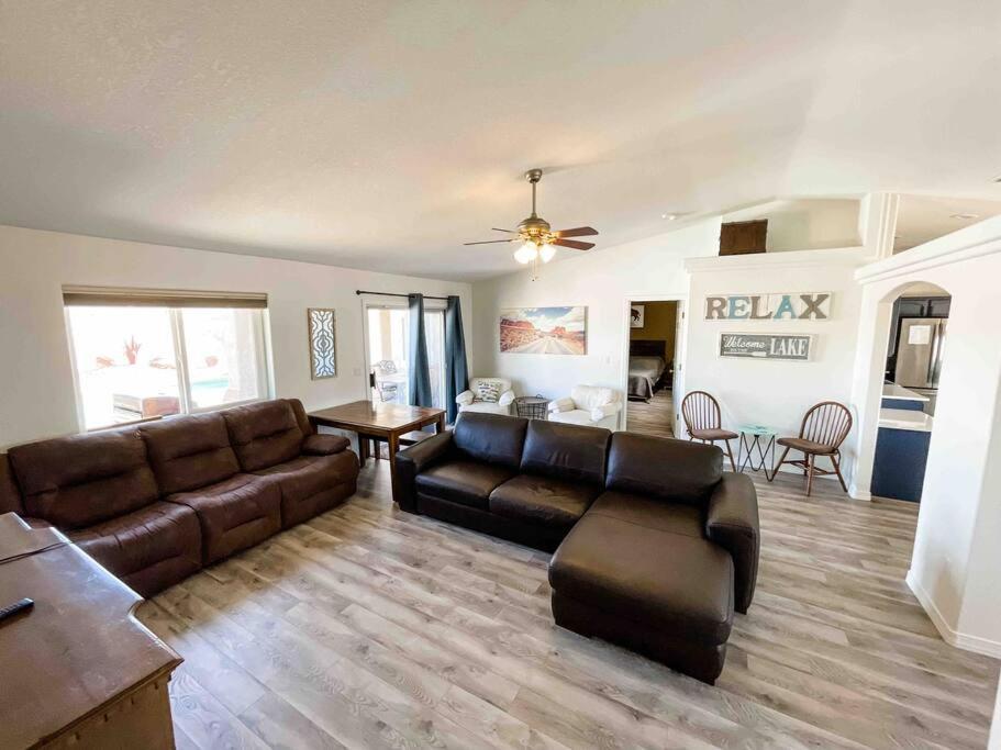 Private View On The Lake Side Of 95! Sleeps 16 Lake Havasu City Eksteriør billede