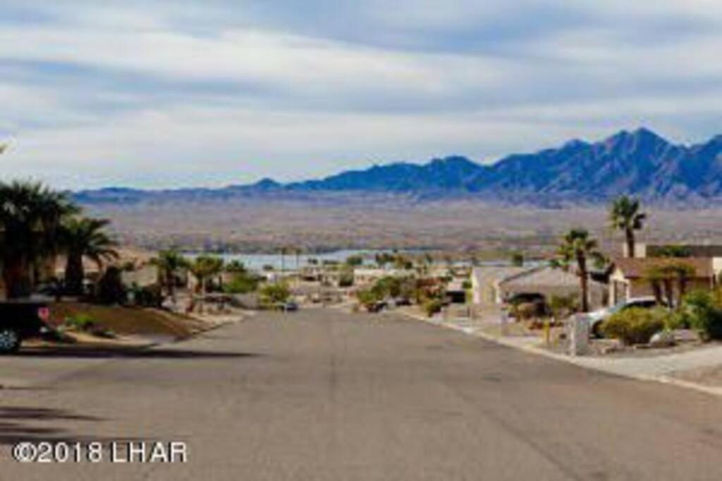 Private View On The Lake Side Of 95! Sleeps 16 Lake Havasu City Eksteriør billede