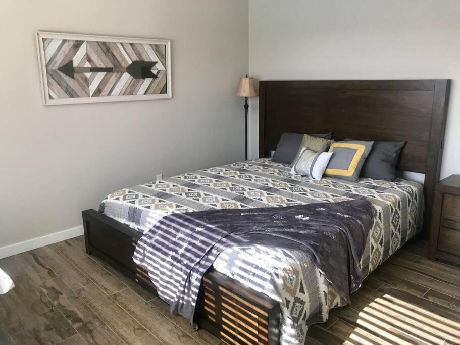 Private View On The Lake Side Of 95! Sleeps 16 Lake Havasu City Eksteriør billede